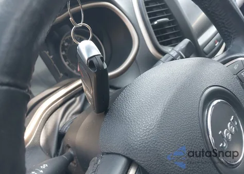 2014 Jeep Cherokee Latitude из США, поврежденный, VIN 1C4PJMCS0EW266641